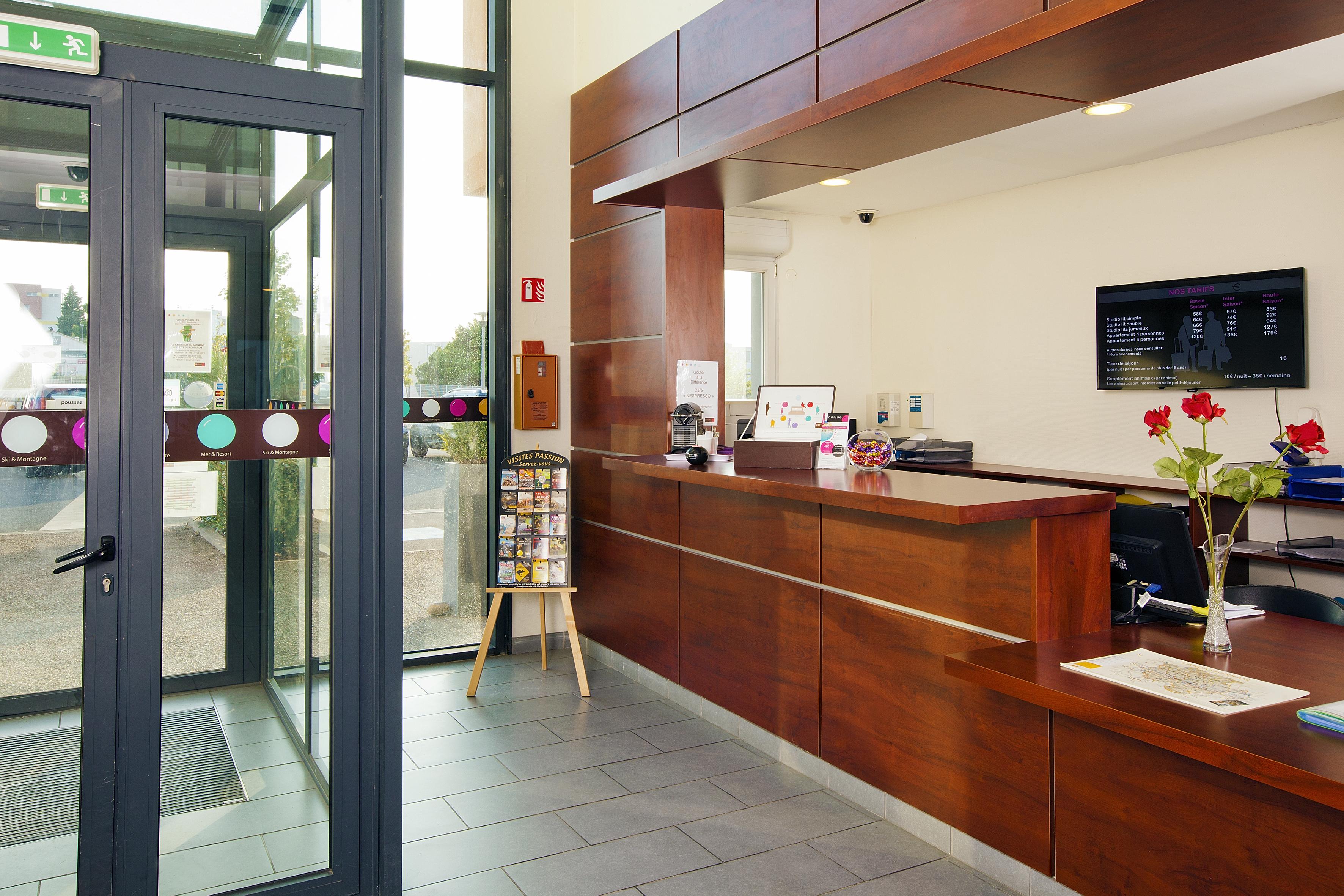 Comfort Aparthotel Каркассон Экстерьер фото